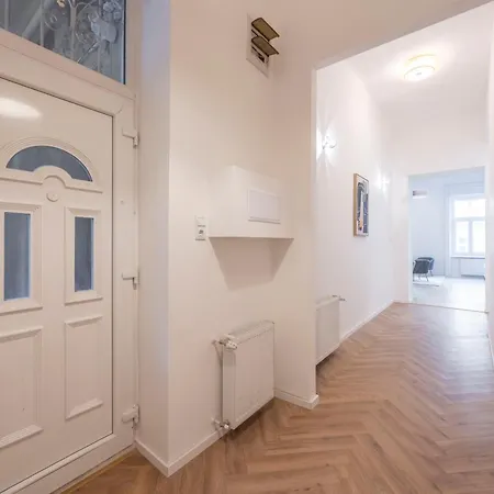 Apartment Deluxe & Cozy J40 Grand In The Heart Of Bp Budapest