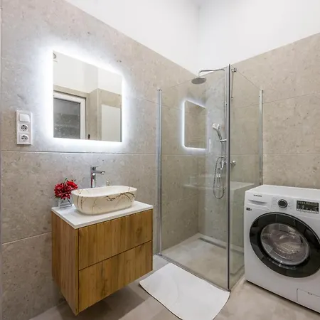 Apartment Deluxe & Cozy J40 Grand In The Heart Of Bp Budapest
