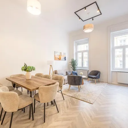 Apartment Deluxe & Cozy J40 Grand In The Heart Of Bp *
